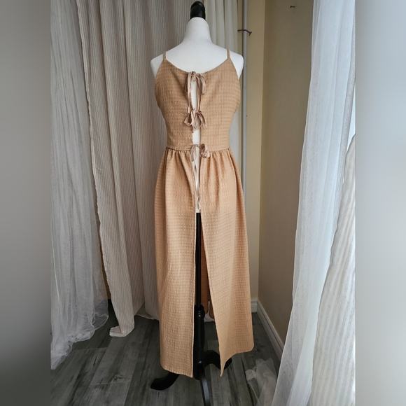 Open-Back Dress - Picture 7 of 14